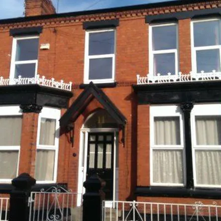 Image 4 - Langdale Road, Liverpool, L15 3LA, United Kingdom - Townhouse for rent
