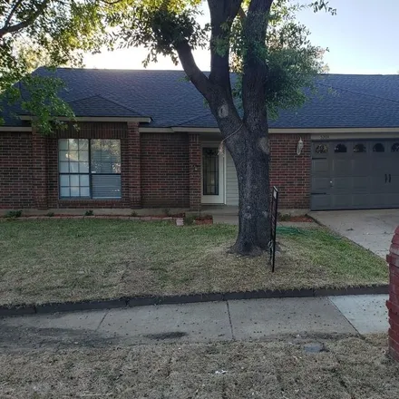 Image 2 - 5204 Redwater Drive, Arlington, TX 76018, USA - House for rent