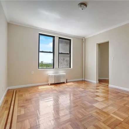 Image 2 - 7501 Ridge Boulevard, New York, NY 11209, USA - Condo for sale