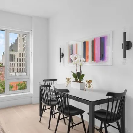Image 2 - 610 Warren Street, New York, NY 11217, USA - Townhouse for sale