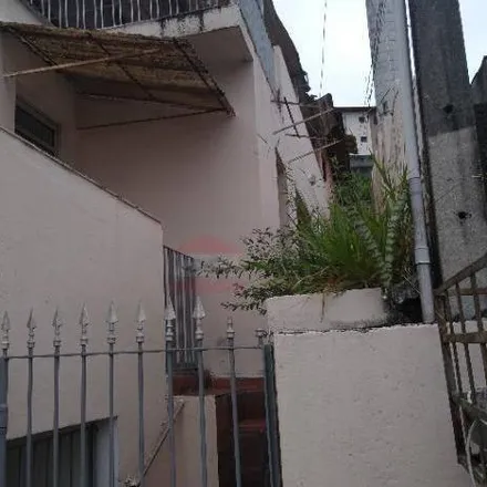 Buy this 5 bed house on Rua Amador Antônio Passos in Jardim Adelina, Cotia - SP