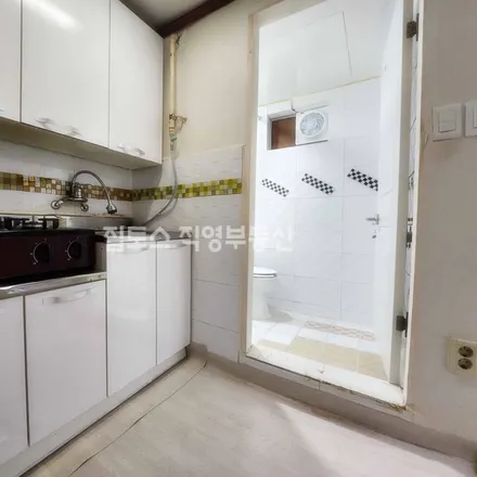Image 4 - 서울특별시 서초구 반포동 725-16 - Apartment for rent