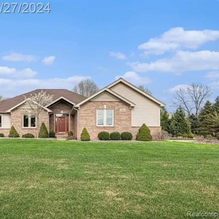 Buy this 3 bed house on 68335 Appleview Drive in Washington Charter Township, MI 48095