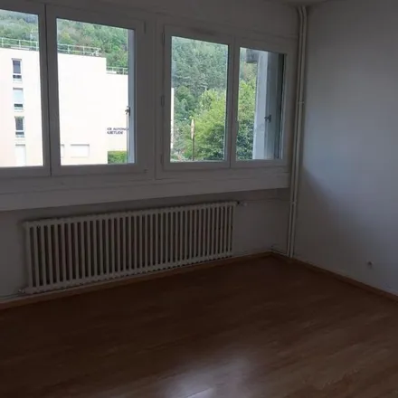 Image 6 - 8 Rue Grenette, 42500 Le Chambon-Feugerolles, France - Apartment for rent