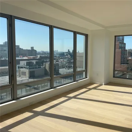 Image 2 - Flushing Commons South, 136-17 39th Avenue, New York, NY 11354, USA - Condo for rent