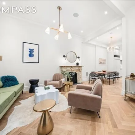 Image 3 - 43 Brevoort Place, New York, NY 11216, USA - Townhouse for sale