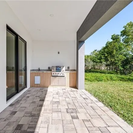 Image 7 - 262 Southeast 6th Terrace, Cape Coral, FL 33990, USA - House for sale