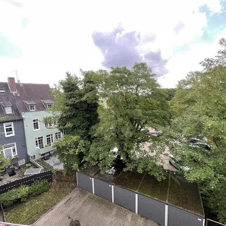 Rent this 2 bed apartment on Mühlenweg 100 in 26384 Wilhelmshaven, Germany