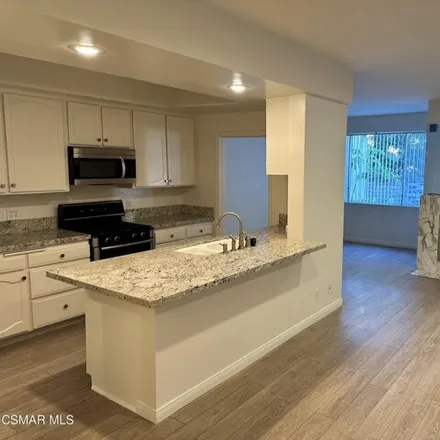 Image 1 - 10459 Eastborne Avenue, Los Angeles, CA 90024, USA - Condo for sale