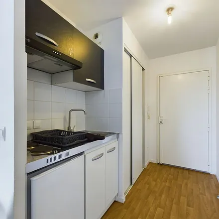 Rent this 1 bed apartment on 2 Place de Salvandy in 91100 Corbeil-Essonnes, France