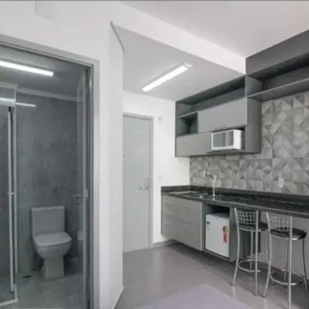 Buy this 1 bed apartment on Rua Washington Luís 98 in Santa Ifigênia, São Paulo - SP