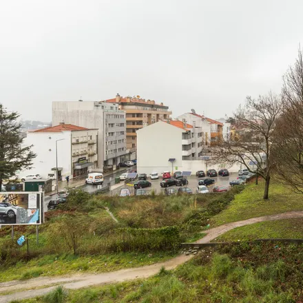 Image 4 - Pingo Doce, Rua do Amial, 4465-266 Porto, Portugal - Apartment for rent
