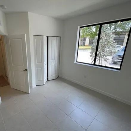 Image 9 - 990 Northeast 212th Terrace, Miami-Dade County, FL 33179, USA - House for rent