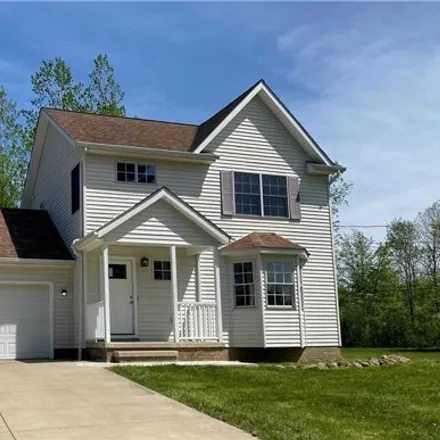 Buy this 3 bed house on 16817 Bedford Street in Chagrin Falls Park, Bainbridge Township