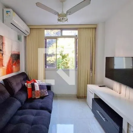 Rent this 2 bed apartment on Rua Sá Barreto in Fonseca, Niterói - RJ