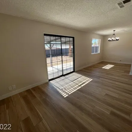 Image 3 - 4720 Casitas Way, Whitney, NV 89122, USA - Townhouse for sale