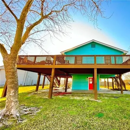 Image 4 - 1207 Madison Avenue, Port O'Connor, Calhoun County, TX 77982, USA - House for sale