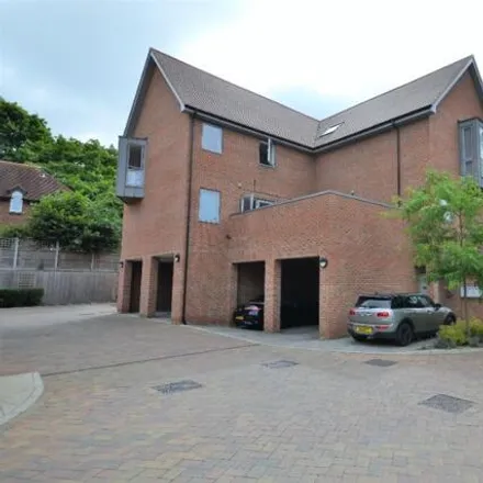 Rent this 2 bed apartment on Bell Mead in Ingatestone, CM4 0FA