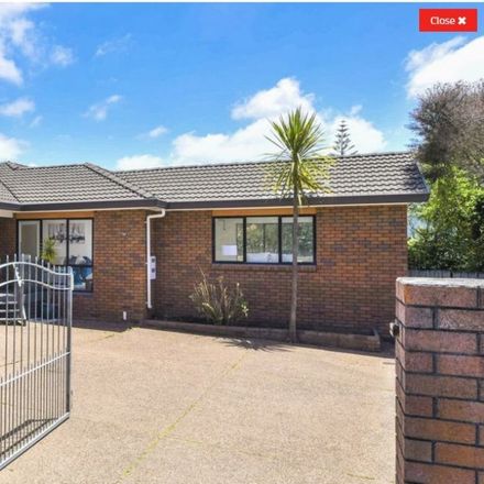 Rent this 1 bed house on Whau in Green Bay, AUCKLAND