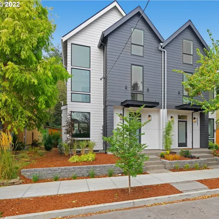 Buy this 3 bed townhouse on 4035 North Commercial Avenue in Portland, OR 97227