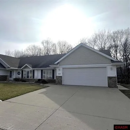 Buy this 3 bed house on 167 Shiloh Court in Mankato, MN 56001