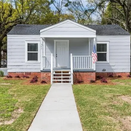 Buy this 2 bed house on 3208 Stein Street in Mobile, AL 36608