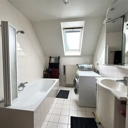 Rent this 3 bed apartment on Oude-Godstraat 1B in 2650 Edegem, Belgium