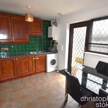 Rent this 2 bed townhouse on Leaforis Road in Churchgate, EN7 6NB