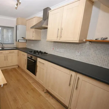 Image 2 - unnamed road, Hipperholme, HX3 8NB, United Kingdom - Townhouse for rent