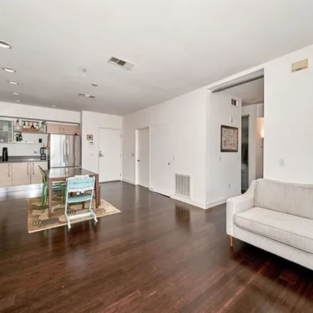 Image 5 - Wilshire Boulevard Temple, South Barrington Avenue, Los Angeles, CA 90025, USA - Apartment for rent