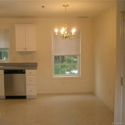 Image 7 - 27 Orchard Place, Brookfield, CT 06804, USA - Townhouse for rent