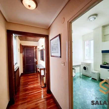 Rent this 3 bed apartment on Calle General Eguía / Egia jeneralaren kalea in 7, 48010 Bilbao