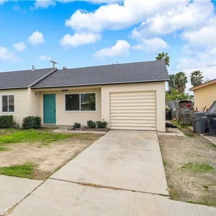 Buy this 3 bed house on East Acacia Avenue in Hemet, CA 92543