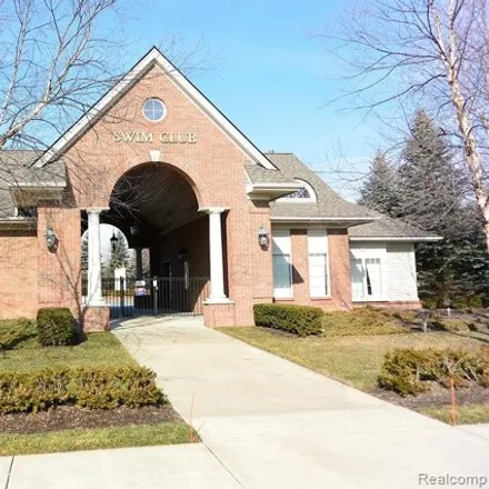 Image 2 - 24161 Chesapeake Circle, Commerce Charter Township, MI 48390, USA - Condo for rent