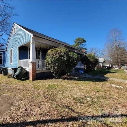 Image 2 - 383 East Morrow Avenue, Monroe, NC 28112, USA - House for sale