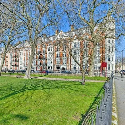 Image 8 - Burton Court, 1-49 Franklins Row, London, SW3 4TA, United Kingdom - Apartment for sale