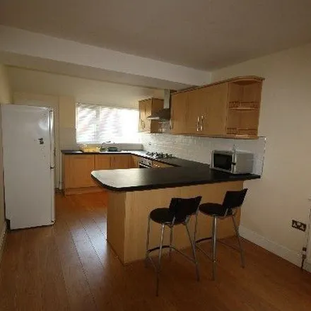 Image 4 - Queens Terrace, Newcastle upon Tyne, NE2 2PJ, United Kingdom - Townhouse for rent