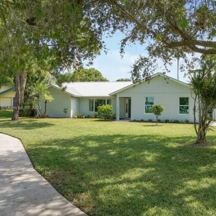 Buy this 3 bed house on 186 West Pine Hill Trail in Tequesta, Palm Beach County