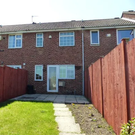 Image 2 - Prospect View, Pudsey, LS13 3JS, United Kingdom - Townhouse for rent