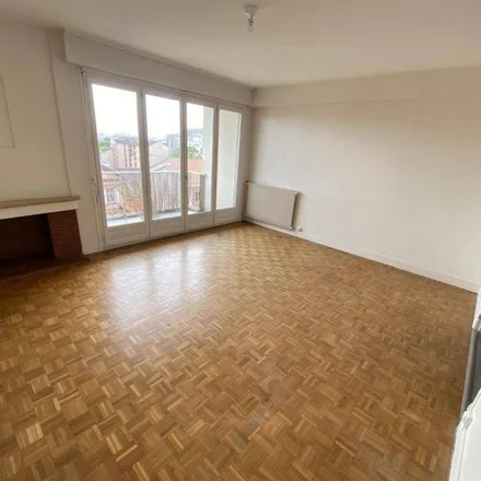 Rent this 2 bed apartment on 38 Avenue de Lombez in 31300 Toulouse, France