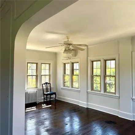 Image 6 - 18 Edgewood Road, Scarsdale Park, Village of Scarsdale, NY 10583, USA - House for sale