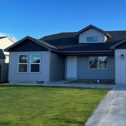 Buy this 4 bed house on Homestead Avenue in Buhl, Twin Falls County