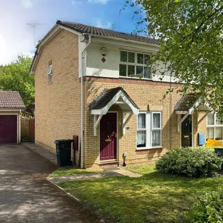 Rent this 3 bed house on Evans Close in Bristol, BS4 4SJ