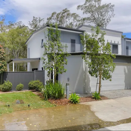 Rent this 3 bed townhouse on 21 Kersley Road in Kenmore QLD 4069, Australia