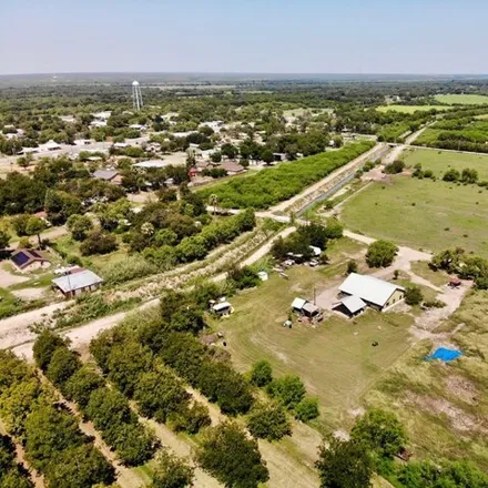 Image 6 - 342 Amistad Avenue East, Quemado, Maverick County, TX 78877, USA - House for sale