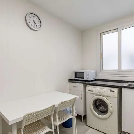 Rent this 5 bed apartment on Avinguda de la Plata in 46005 Valencia, Spain