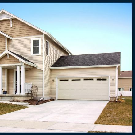 Rent this 3 bed house on 858 Hawthorn Drive in Sun Prairie, WI 53590