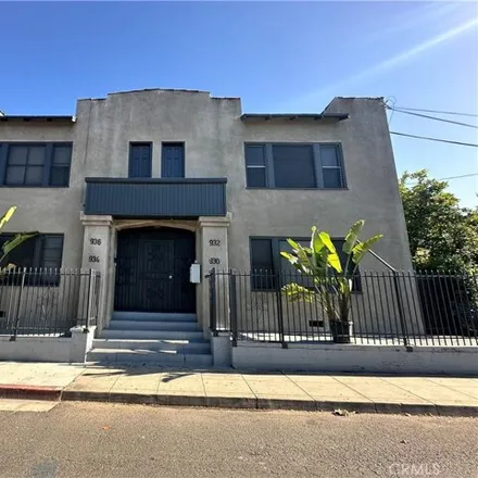 Buy this 4 bed house on 930 E 11th St in Long Beach, California
