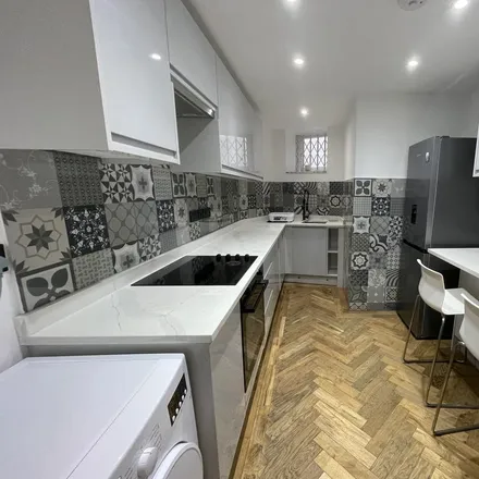 Rent this 2 bed apartment on Campden Hill Road in London, W8 7AA