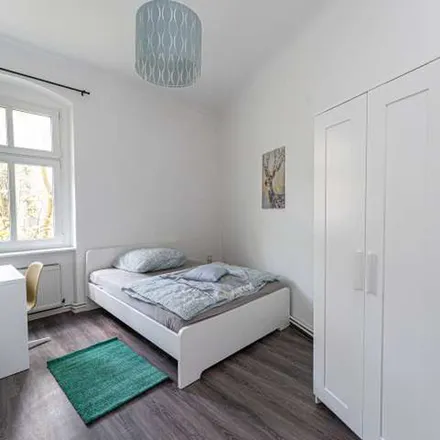 Rent this 4 bed apartment on Reginhardstraße 155 in 13409 Berlin, Germany